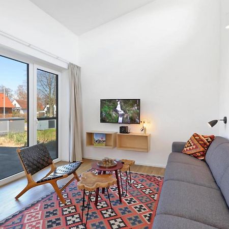 Amazing Home In Lembruch-Duemmer See With Kitchen Eksteriør billede